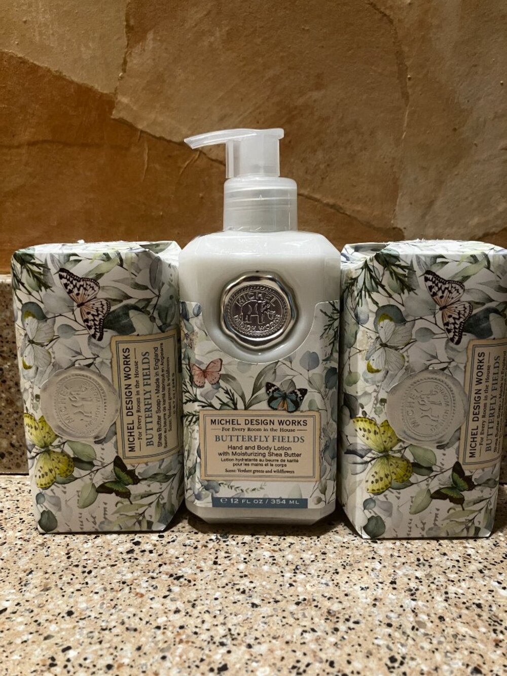 Michel Design Works Set of 2 Bath Bars in Butterfly Fields and Body Lotion! NEW - Picture 3 of 3